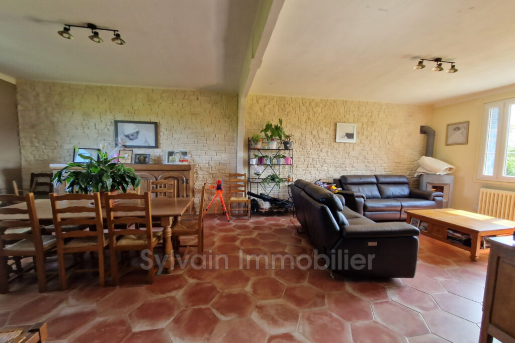 vente maison 6 Pièce(s) – 6 pièces – 4 chambres – 216.00 m²