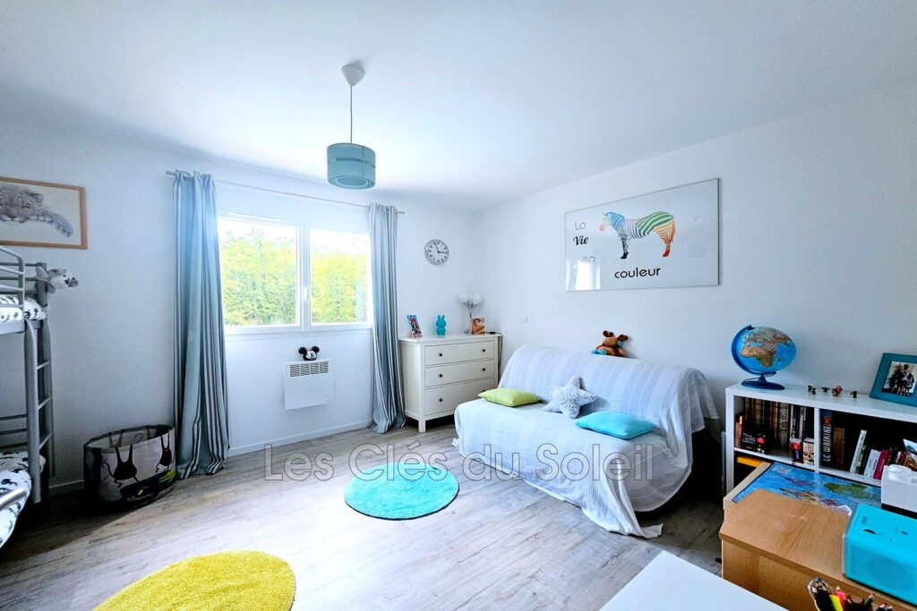 Villa contemporaine 2021  160 m²  Piscine  Vue château   F – 5 pièces – 3 chambres – 160.00 m²