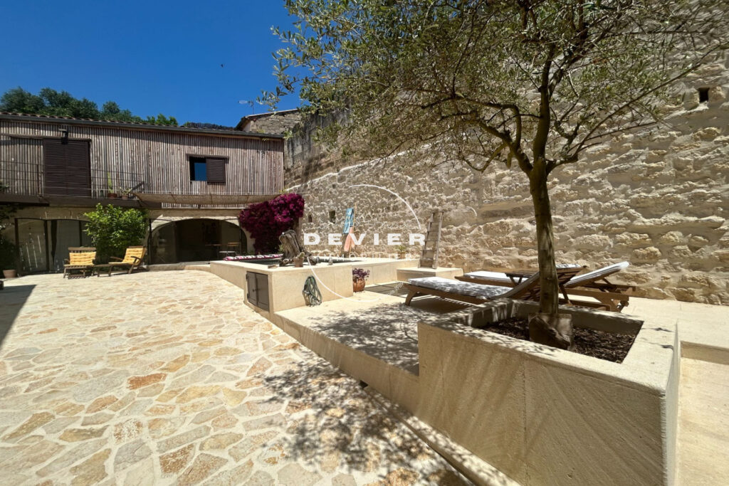 vente maison de caractère 7 Pièce(s) – 7 pièces – 5 chambres – 200.00 m²