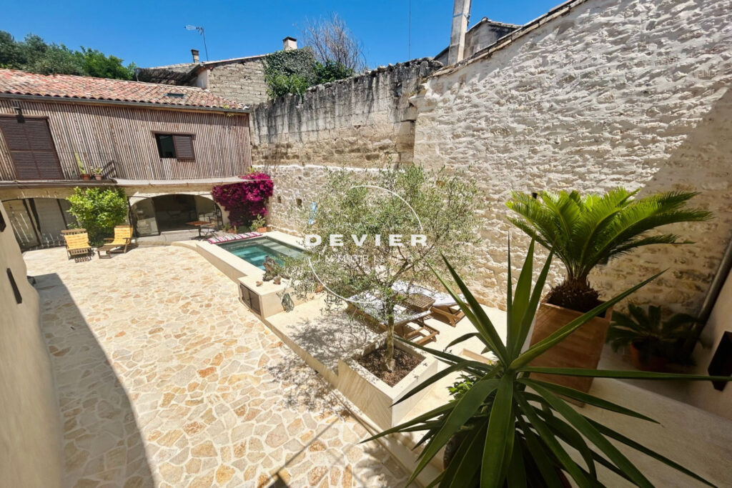 vente maison de caractère 7 Pièce(s) – 7 pièces – 5 chambres – 200.00 m²