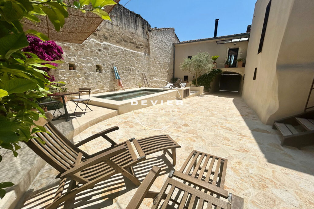 vente maison de caractère 7 Pièce(s) – 7 pièces – 5 chambres – 200.00 m²