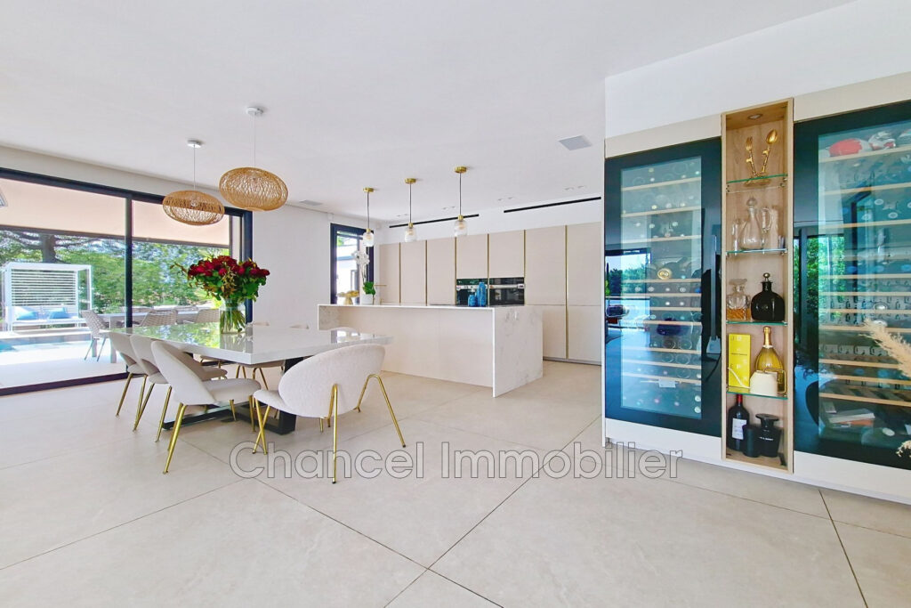 vente demeure de prestige 7 Pièce(s) – 7 pièces – 6 chambres – 241.01 m²