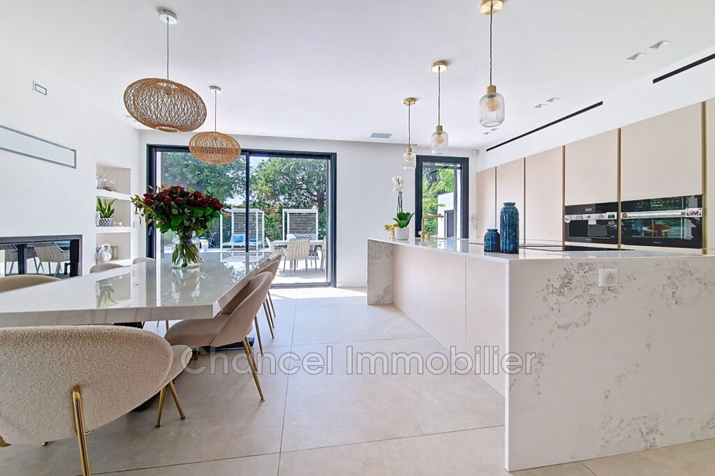 vente demeure de prestige 7 Pièce(s) – 7 pièces – 6 chambres – 241.01 m²