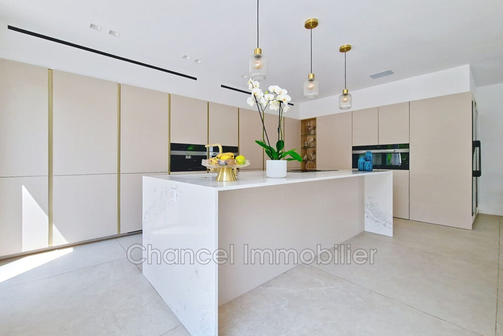 vente demeure de prestige 7 Pièce(s) – 7 pièces – 6 chambres – 241.01 m²