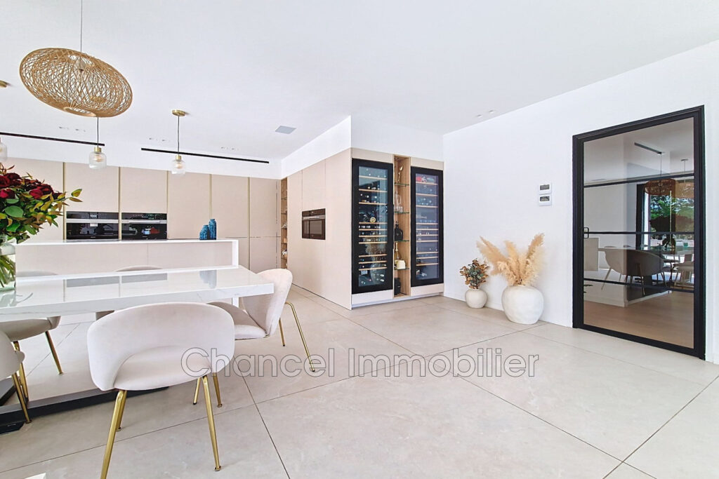 vente demeure de prestige 7 Pièce(s) – 7 pièces – 6 chambres – 241.01 m²