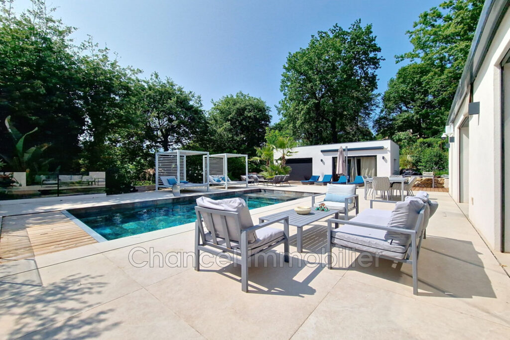 vente demeure de prestige 7 Pièce(s) – 7 pièces – 6 chambres – 241.01 m²