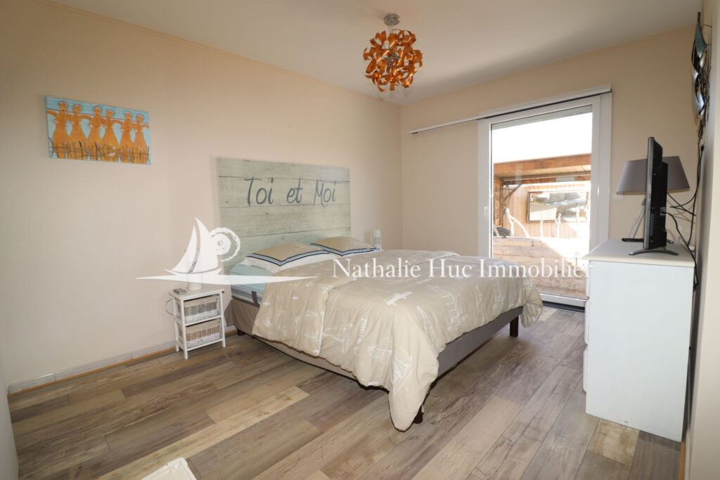 vente maison contemporaine 5 Pièce(s) – 5 pièces – 3 chambres – 160.00 m²