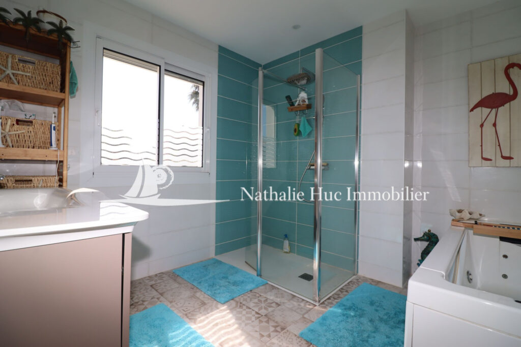 vente maison contemporaine 5 Pièce(s) – 5 pièces – 3 chambres – 160.00 m²