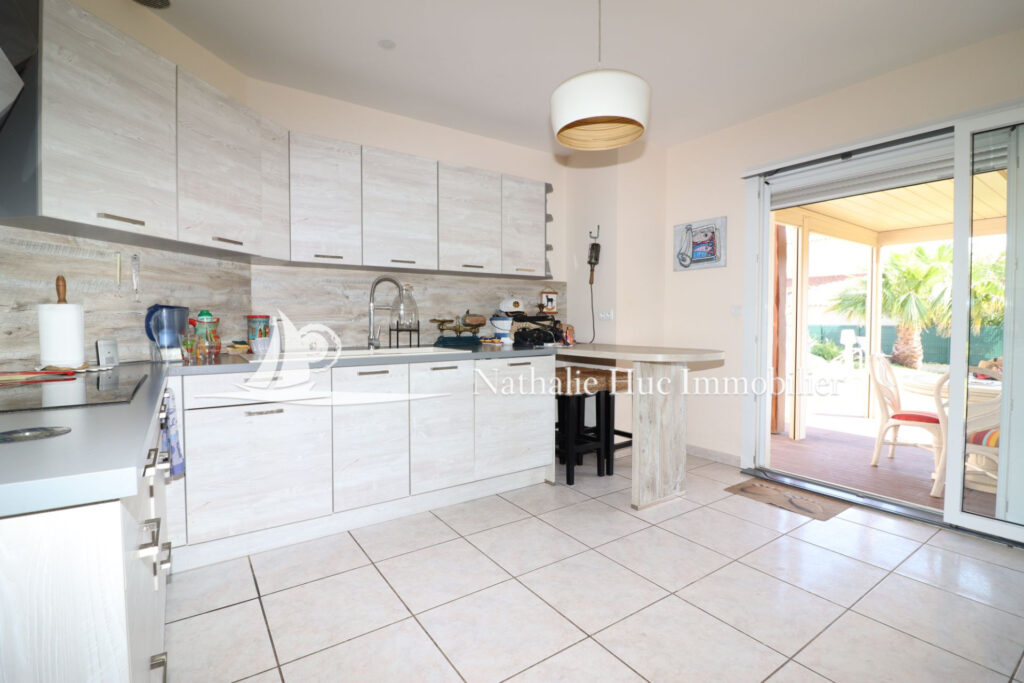 vente maison contemporaine 5 Pièce(s) – 5 pièces – 3 chambres – 160.00 m²