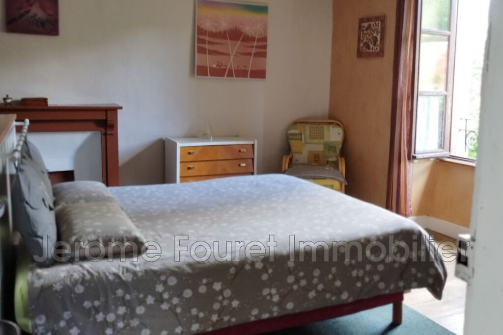 vente maison 9 Pièce(s) – 9 pièces – 5 chambres – 170.00 m²