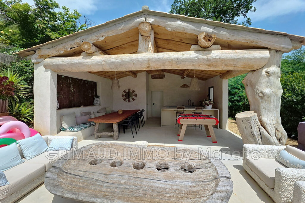 vente villa contemporaine 5 Pièce(s) – 5 pièces – 4 chambres – 210.00 m²