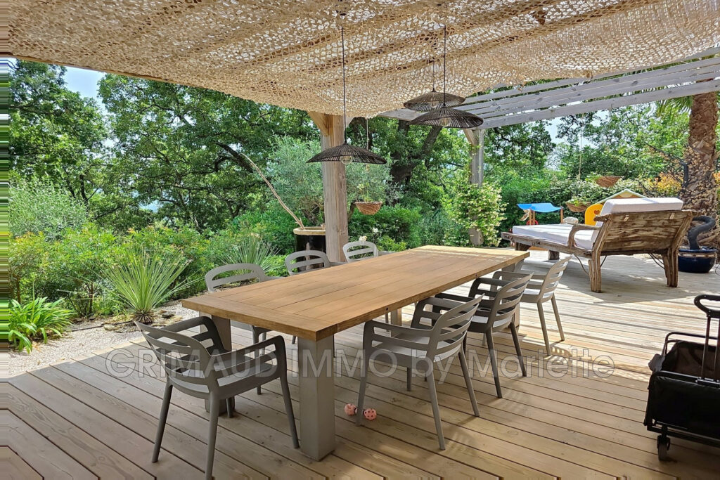 vente villa contemporaine 5 Pièce(s) – 5 pièces – 4 chambres – 210.00 m²