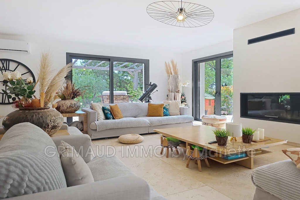 vente villa contemporaine 5 Pièce(s) – 5 pièces – 4 chambres – 210.00 m²