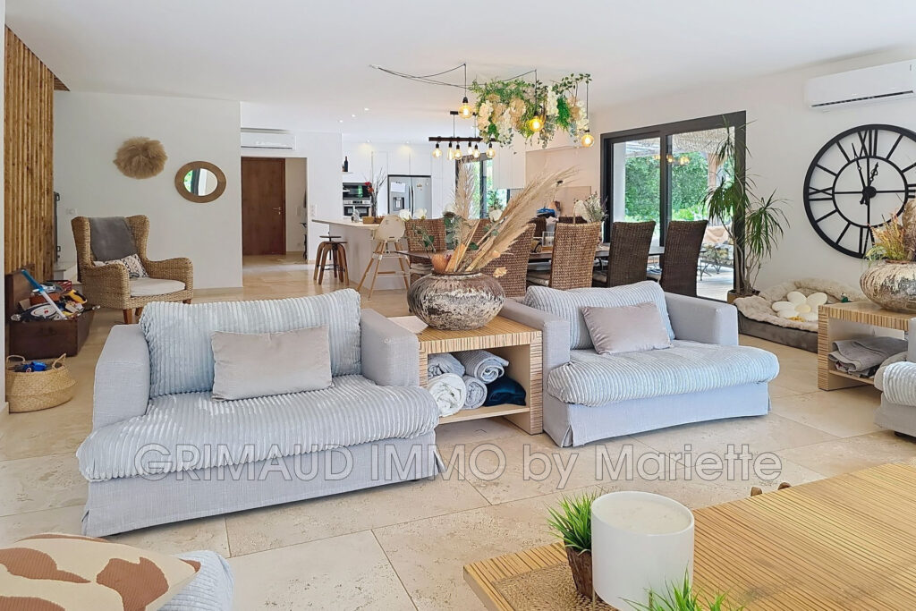 vente villa contemporaine 5 Pièce(s) – 5 pièces – 4 chambres – 210.00 m²