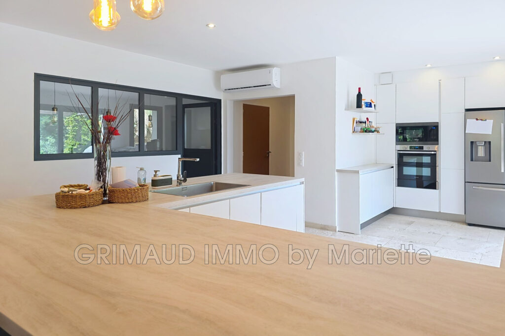 vente villa contemporaine 5 Pièce(s) – 5 pièces – 4 chambres – 210.00 m²