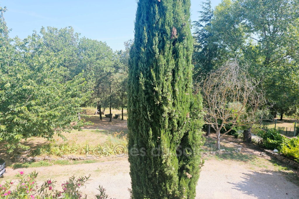 Belle Maison néo-provençale de 110 m² environ de plain-pied su – 5 pièces – 4 chambres – 150.00 m²