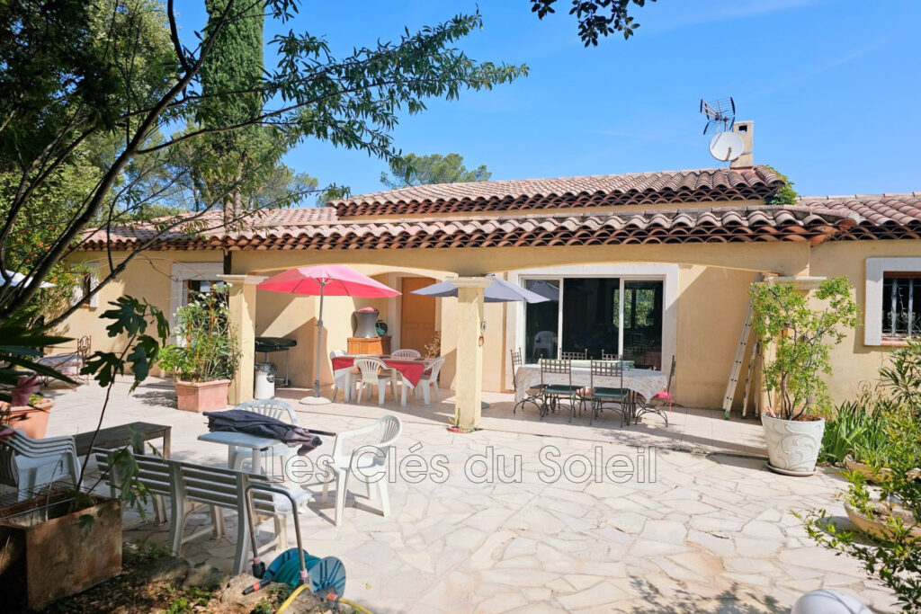 Belle Maison néo-provençale de 110 m² environ de plain-pied su – 5 pièces – 4 chambres – 150.00 m²