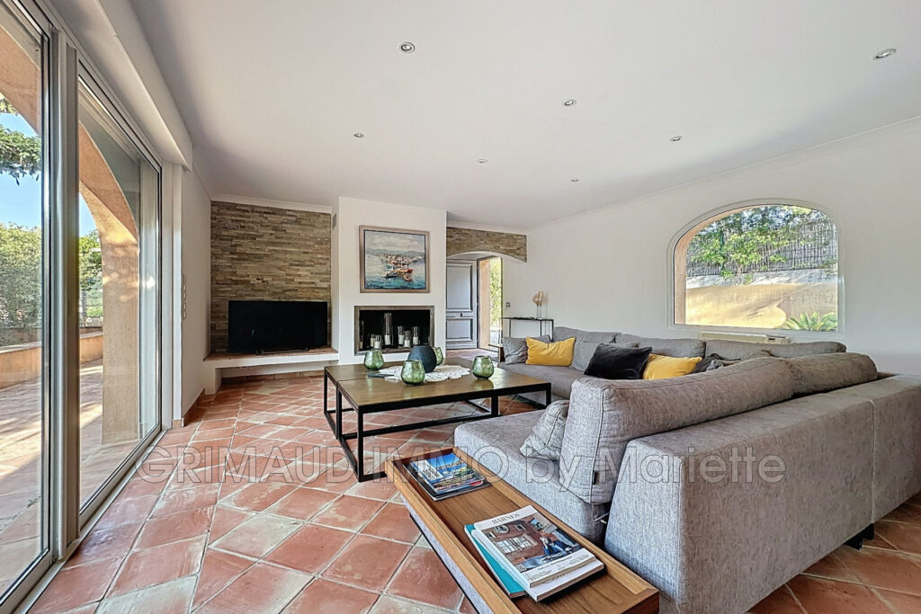 belle villa avec vue panoramique – 5 pièces – 4 chambres – 4  – 200.00 m²