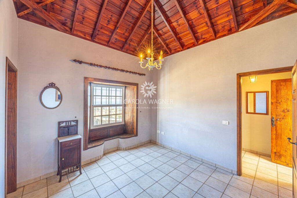 vente maison de campagne 8 Pièce(s) – 8 pièces – 5 chambres – 260.00 m²