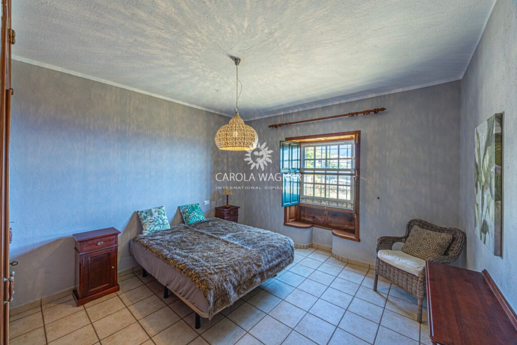 vente maison de campagne 8 Pièce(s) – 8 pièces – 5 chambres – 260.00 m²