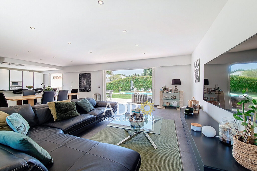 vente maison 5 Pièce(s) – 5 pièces – 4 chambres – 140.00 m²