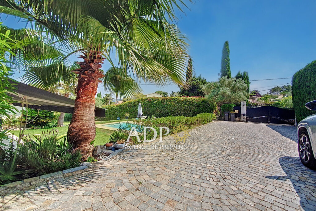 vente maison 5 Pièce(s) – 5 pièces – 4 chambres – 140.00 m²