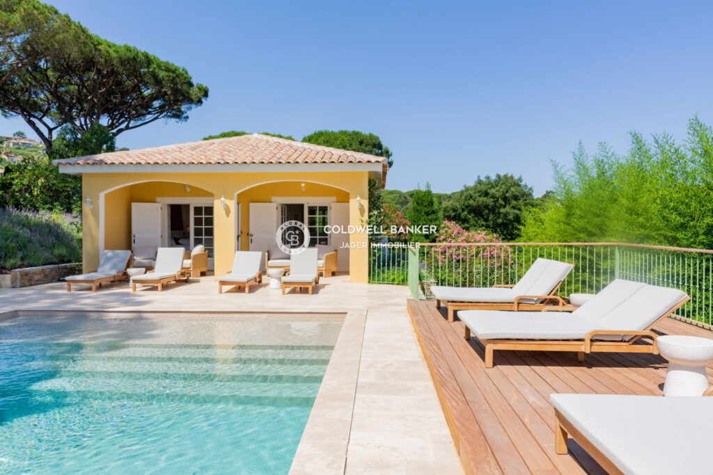 Superbe villa provençale avec vue mer panoramique – Golfe de S – 8 pièces – 7 chambres – 4  – 275.00 m²