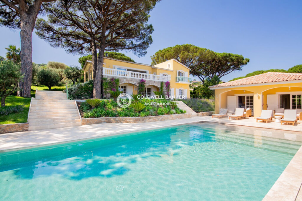 Superbe villa provençale avec vue mer panoramique – Golfe de S – 8 pièces – 7 chambres – 4  – 275.00 m²