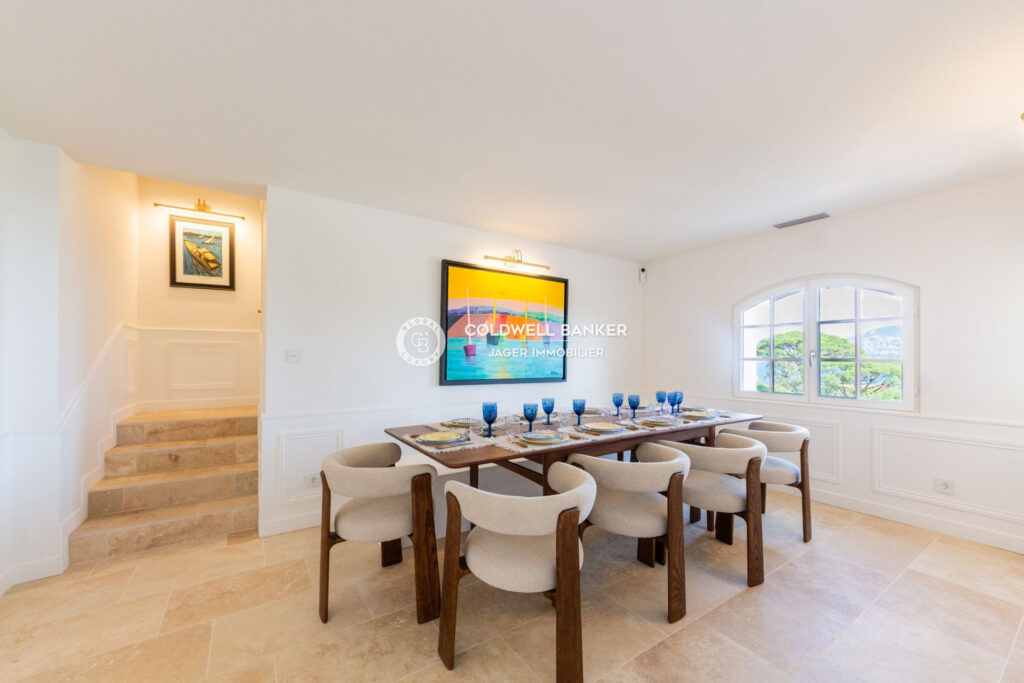 Superbe villa provençale avec vue mer panoramique – Golfe de S – 8 pièces – 7 chambres – 4  – 275.00 m²