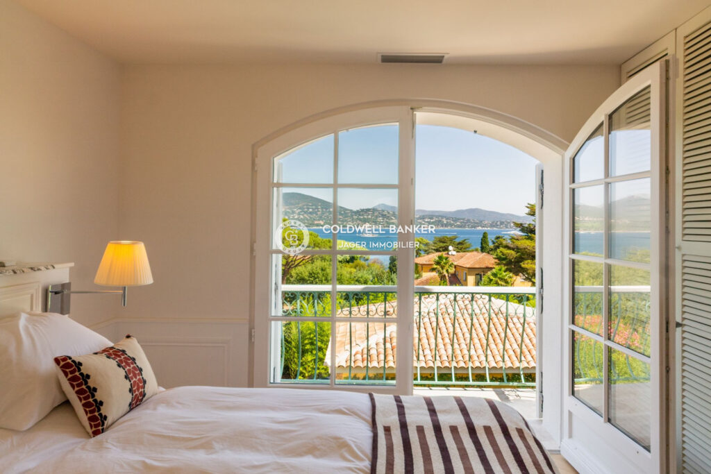 Superbe villa provençale avec vue mer panoramique – Golfe de S – 8 pièces – 7 chambres – 4  – 275.00 m²