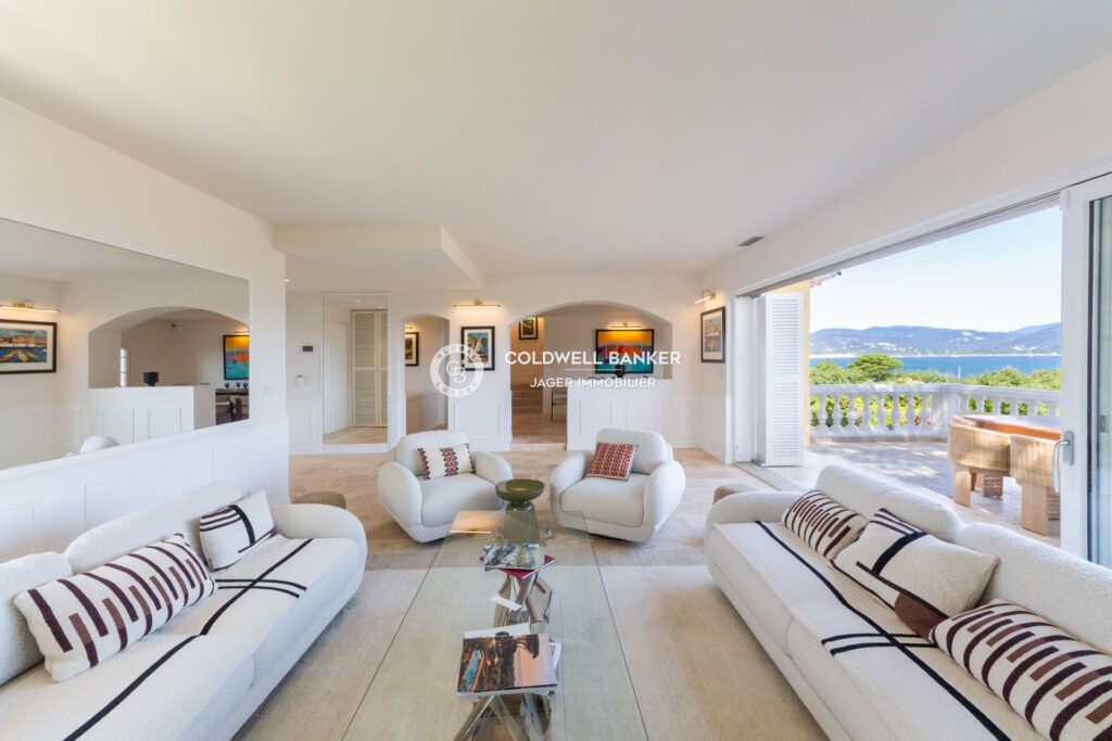 Superbe villa provençale avec vue mer panoramique – Golfe de S – 8 pièces – 7 chambres – 4  – 275.00 m²