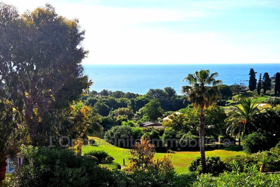 Appartement à vendre à Agay