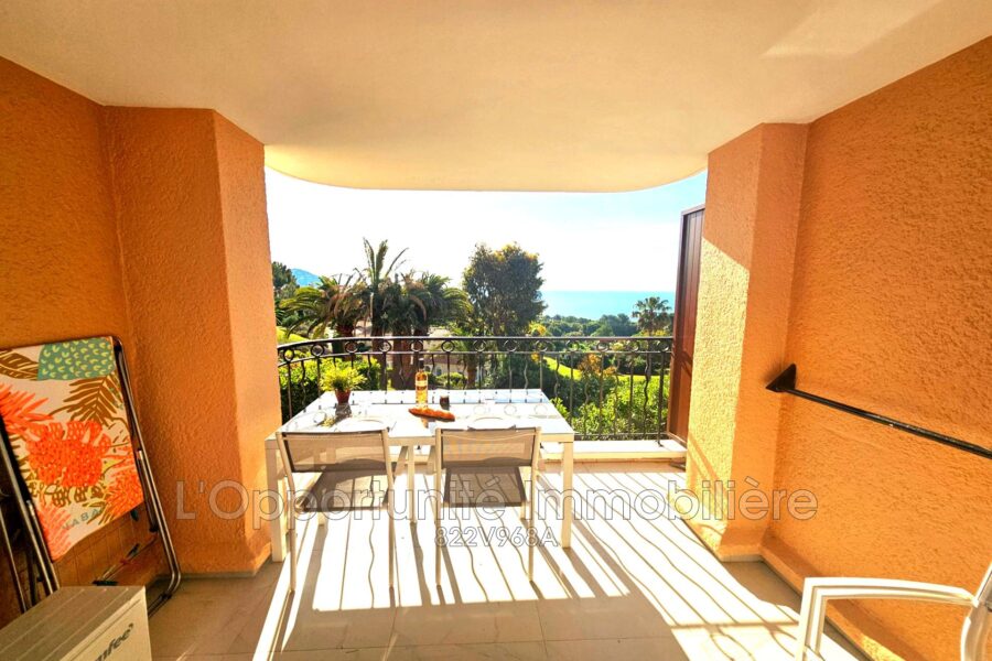 Appartement à vendre à Agay