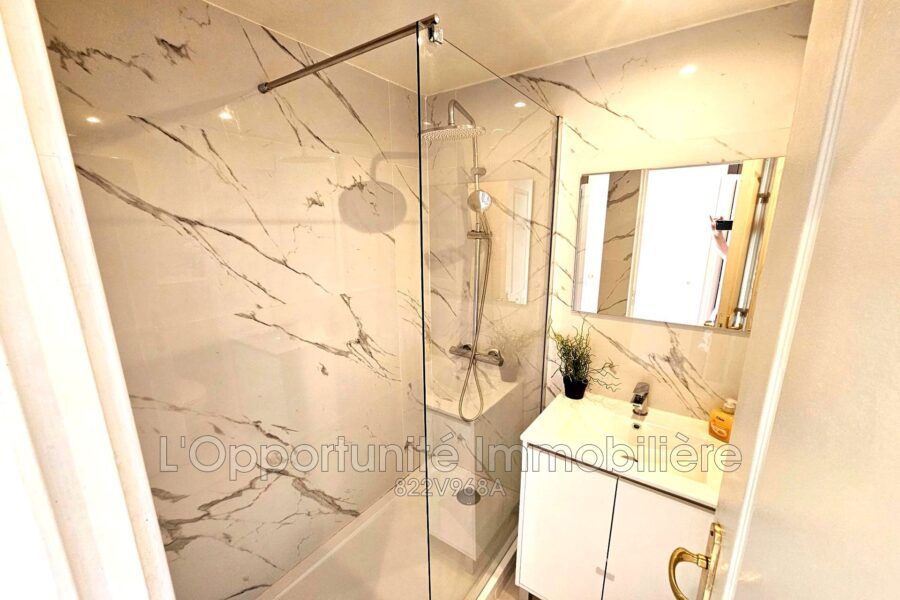 Appartement à vendre à Agay