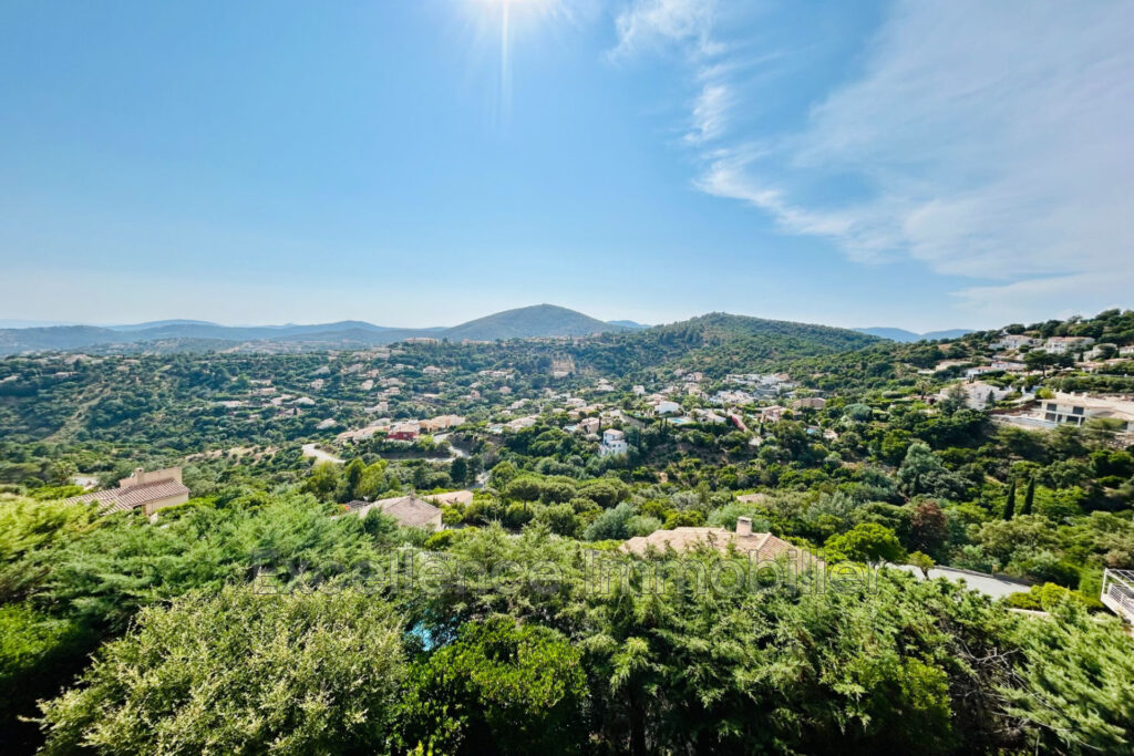 vente villa 5 Pièce(s) – 5 pièces – 4 chambres – 150.00 m²