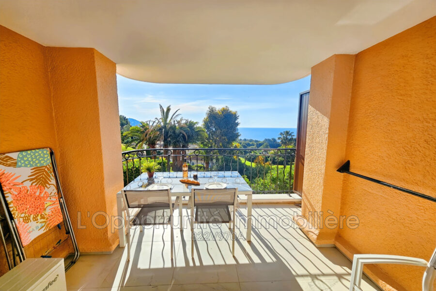 Appartement à vendre à Agay
