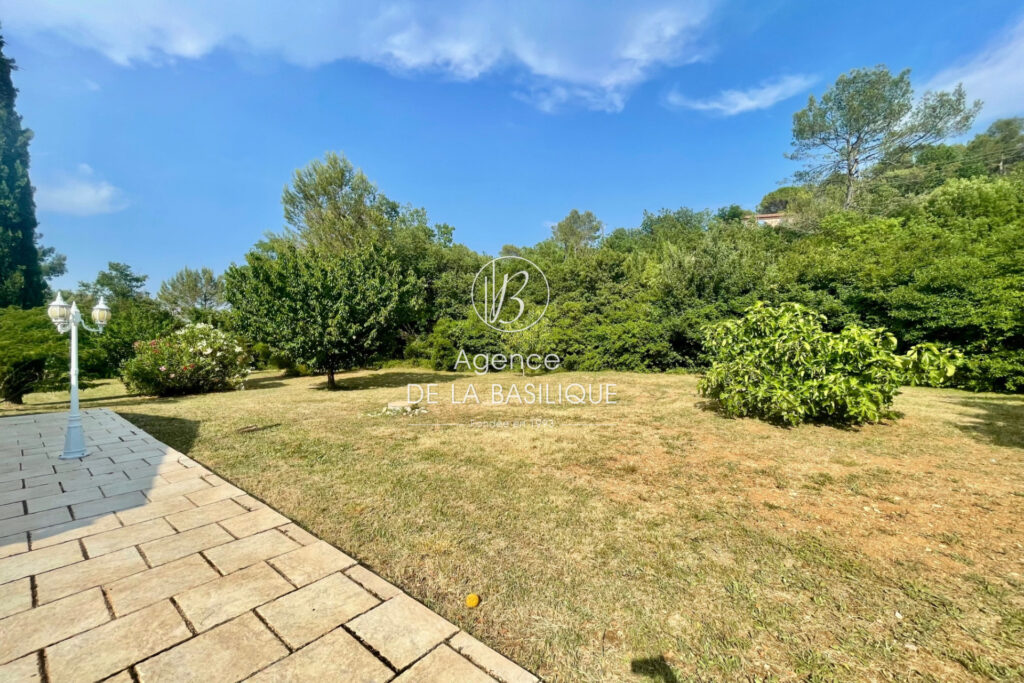 vente maison 5 Pièce(s) – 5 pièces – 4 chambres – 117.00 m²