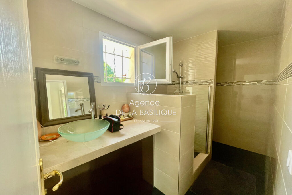 vente maison 5 Pièce(s) – 5 pièces – 4 chambres – 117.00 m²