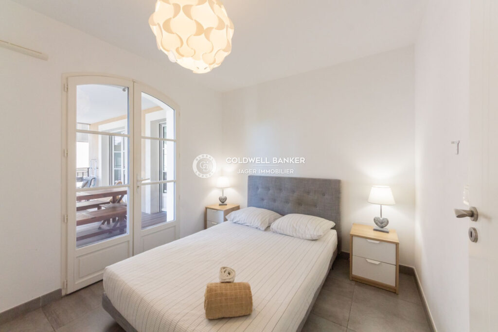 À vendre  Saint-Tropez centre : élégant 3 pièces avec terrass – 3 pièces – 2 chambres – 67.68 m²