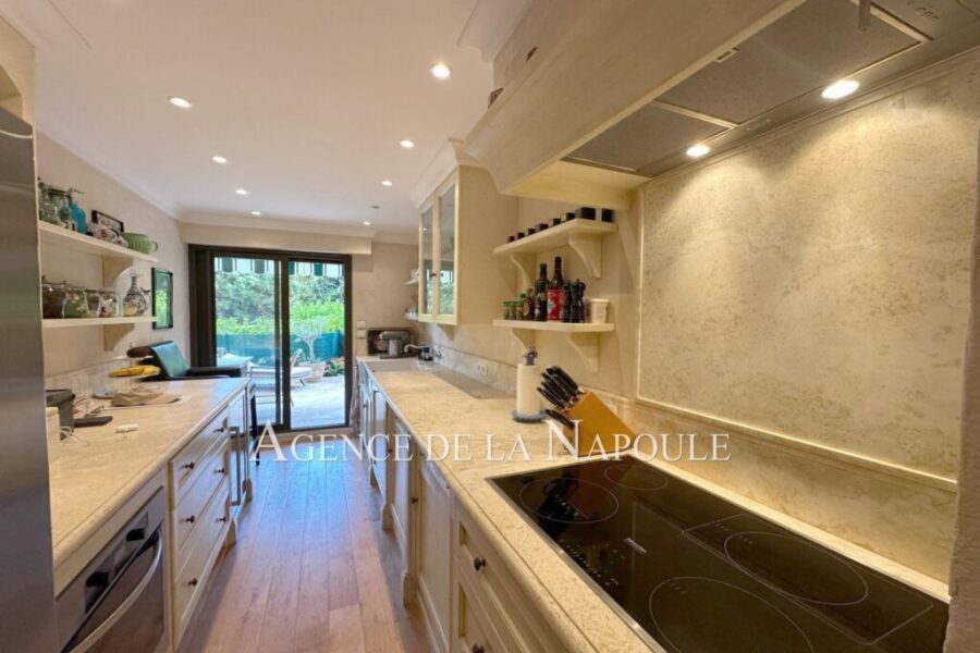 Appartement à vendre à Mandelieu-la-napoule — Vue parc — photo 11