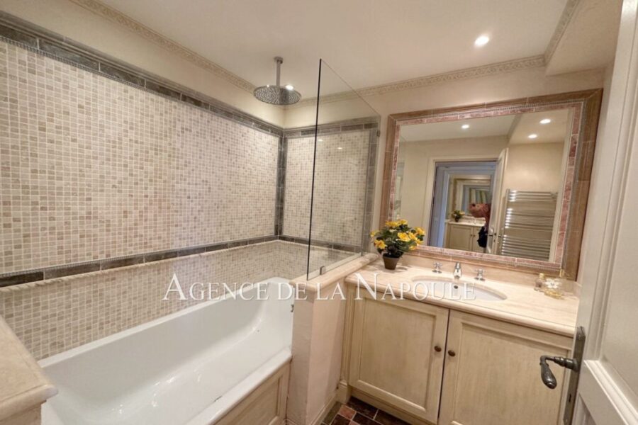Appartement à vendre à Mandelieu-la-napoule — Vue parc — photo 14