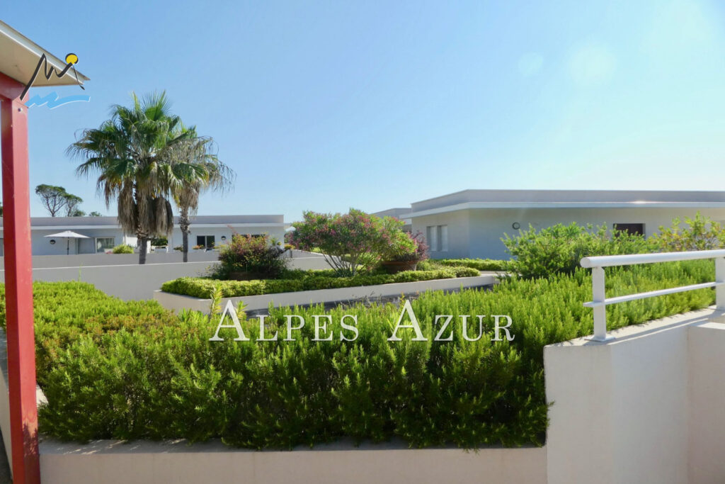 A VENDRE BEAU STUDIO de 29 m2 avec TERRASSE et grand BOX  RÉSI – 1 pièce – NR chambres – 29.25 m²