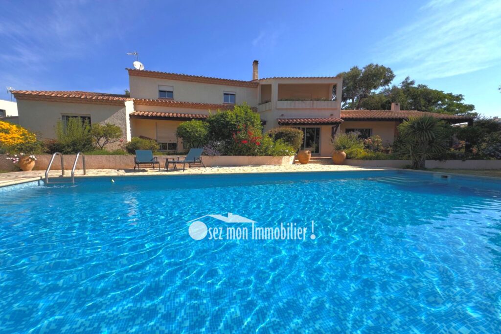 vente villa 7 Pièce(s) – 7 pièces – 5 chambres – 270.00 m²