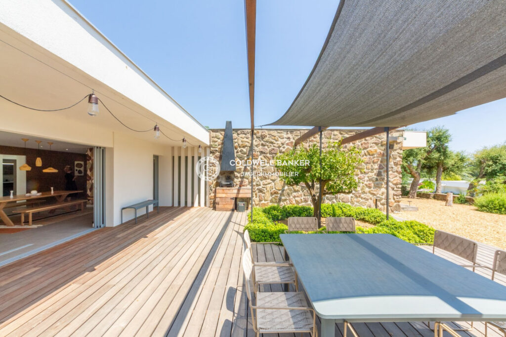 vente villa contemporaine 5 Pièce(s) – 5 pièces – 4 chambres – 171.00 m²