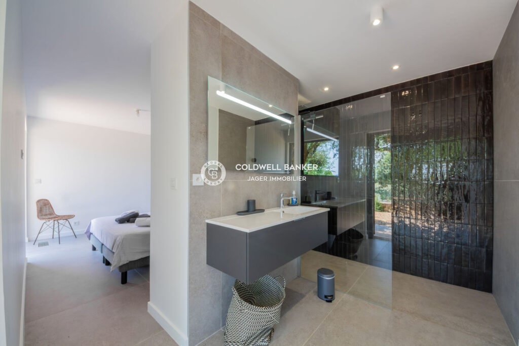 vente villa contemporaine 5 Pièce(s) – 5 pièces – 4 chambres – 171.00 m²