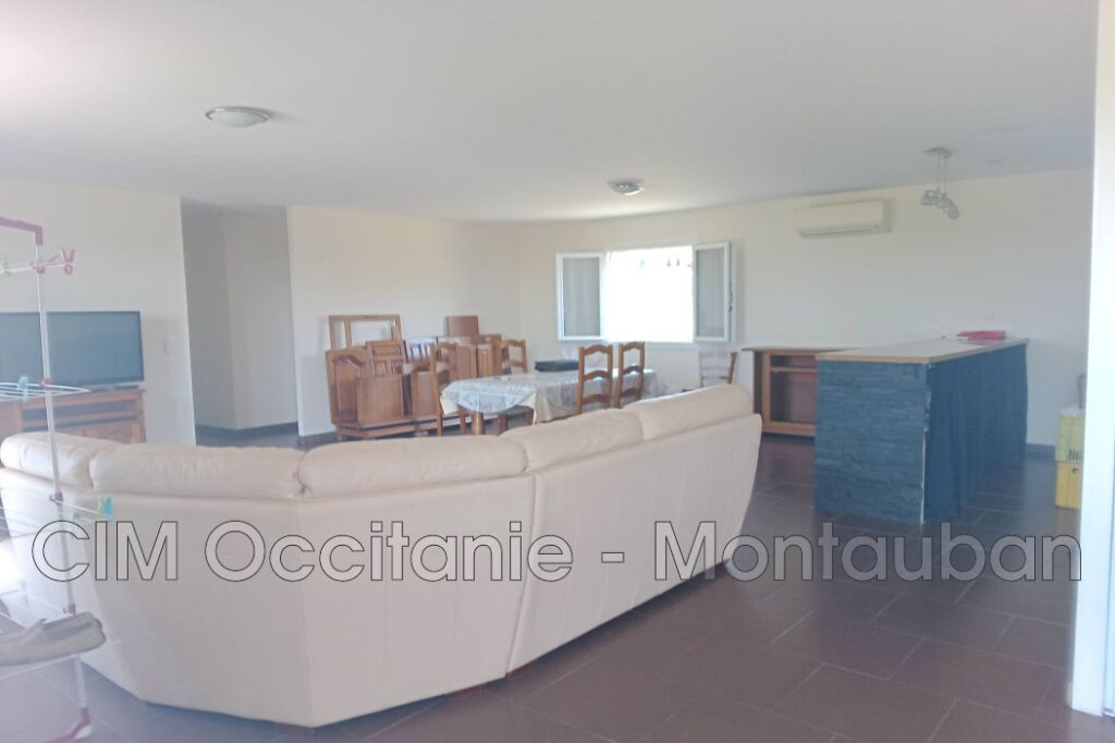 vente  – NR pièces – 4 chambres – 132.00 m²