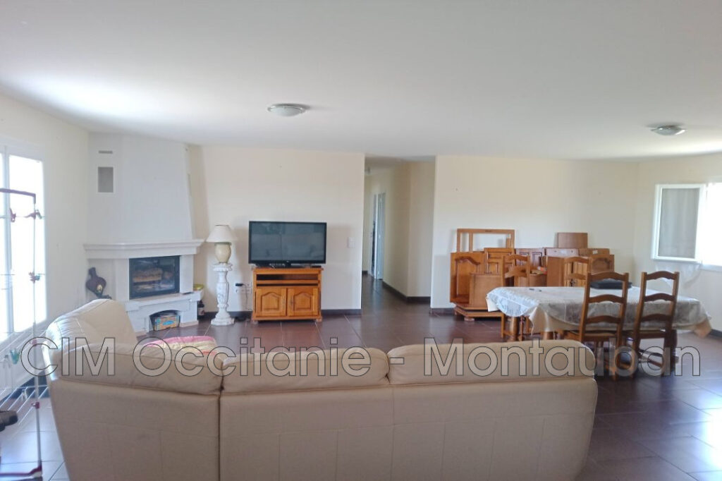 vente  – NR pièces – 4 chambres – 132.00 m²