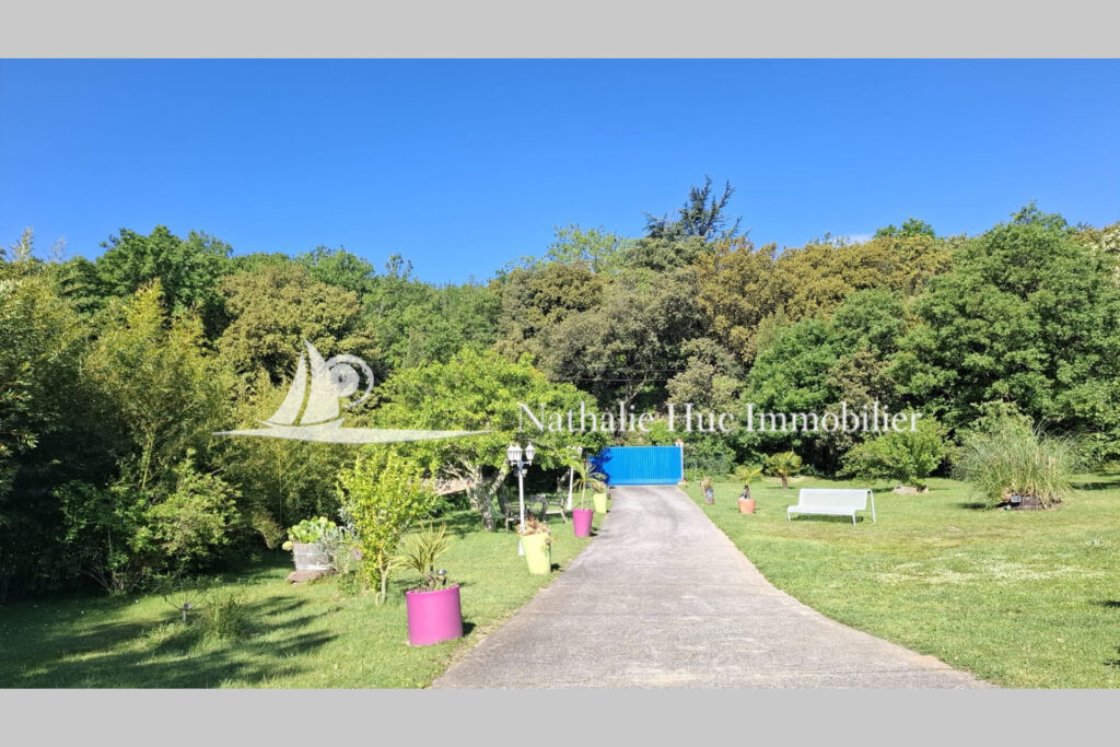 vente propriété 6 Pièce(s) – 6 pièces – 7 chambres – 390.00 m²