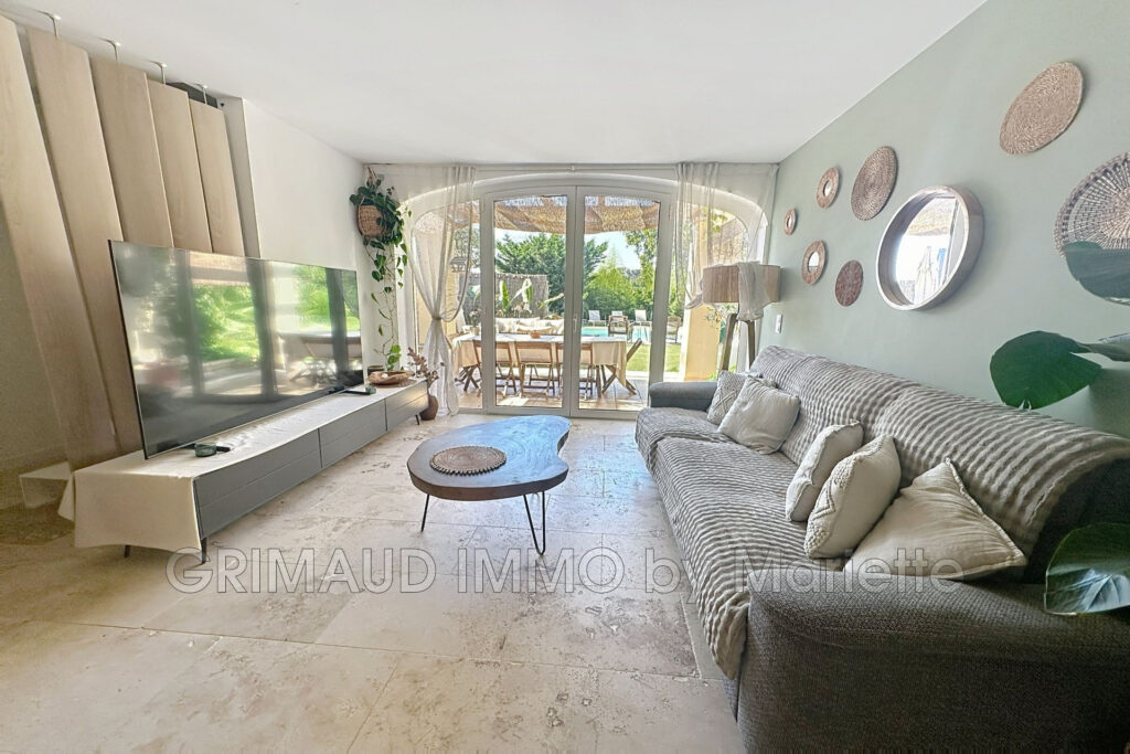 Maison avec piscine et jardin privé  3 chambres, belles prest – 4 pièces – 3 chambres – 78.60 m²