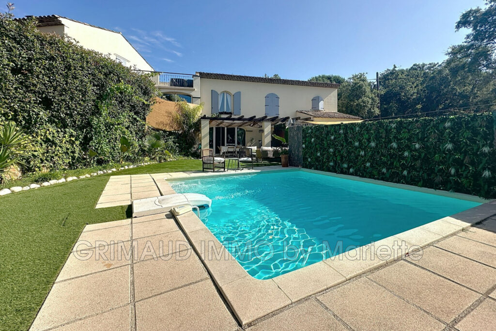 Maison avec piscine et jardin privé  3 chambres, belles prest – 4 pièces – 3 chambres – 78.60 m²